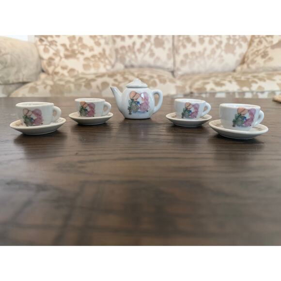 Precious Moments 1985 Enesco Mini Tea Set-Teapot w/ 4 Teacups & Plates - Picture 2 of 10